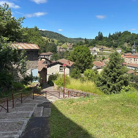 アパート Escapade En Auvergne - Centre Historique - 3 Personnes Olliergues