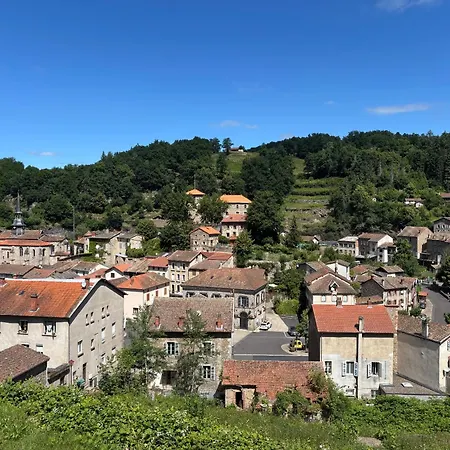アパート Escapade En Auvergne - Centre Historique - 3 Personnes Olliergues